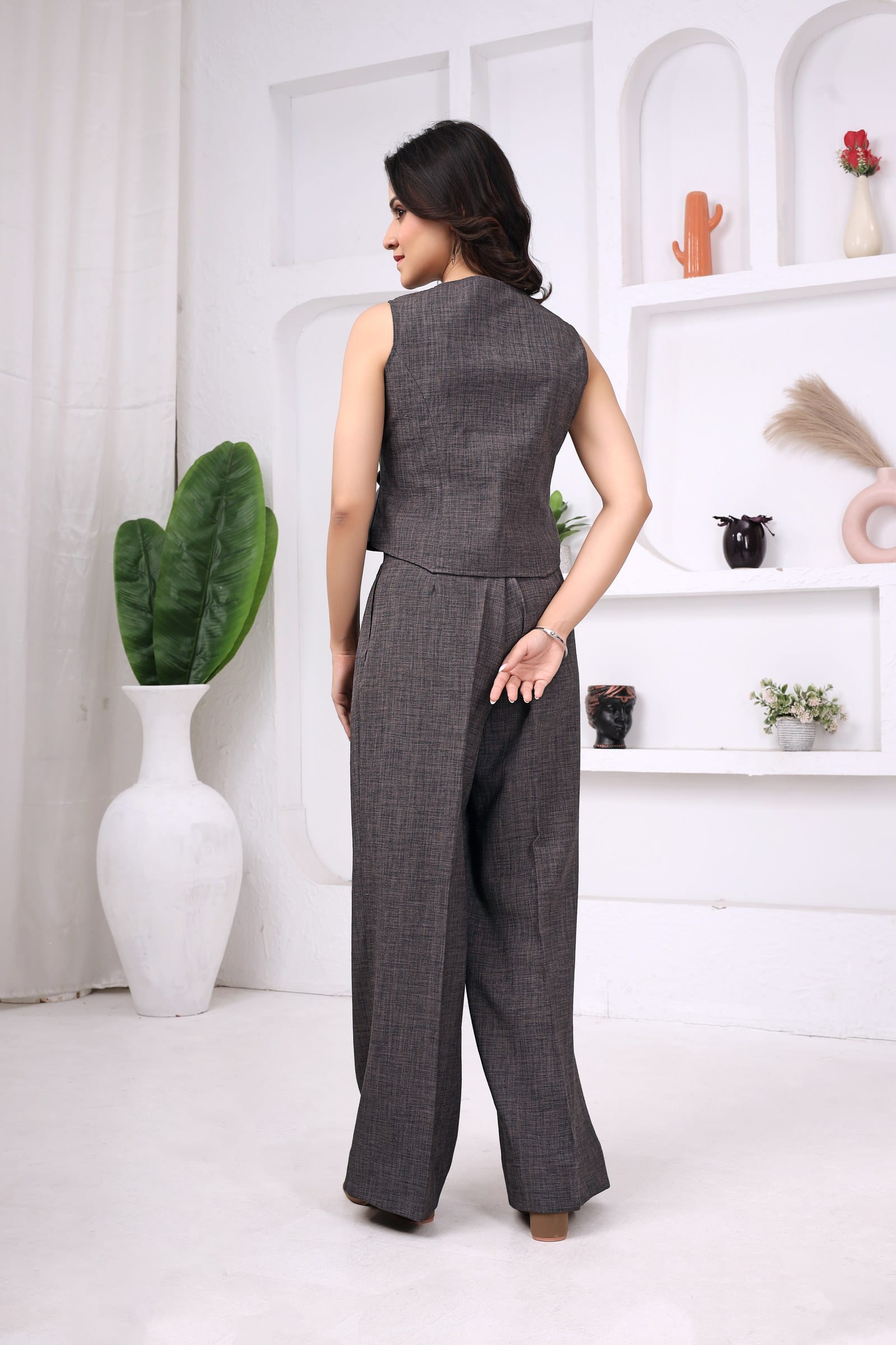 Dhoop Chhaon co-ord set — back view